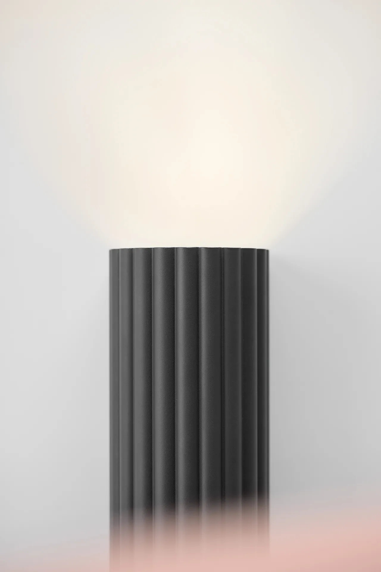 Donna 15 vägglampa, Black ink Pholc
