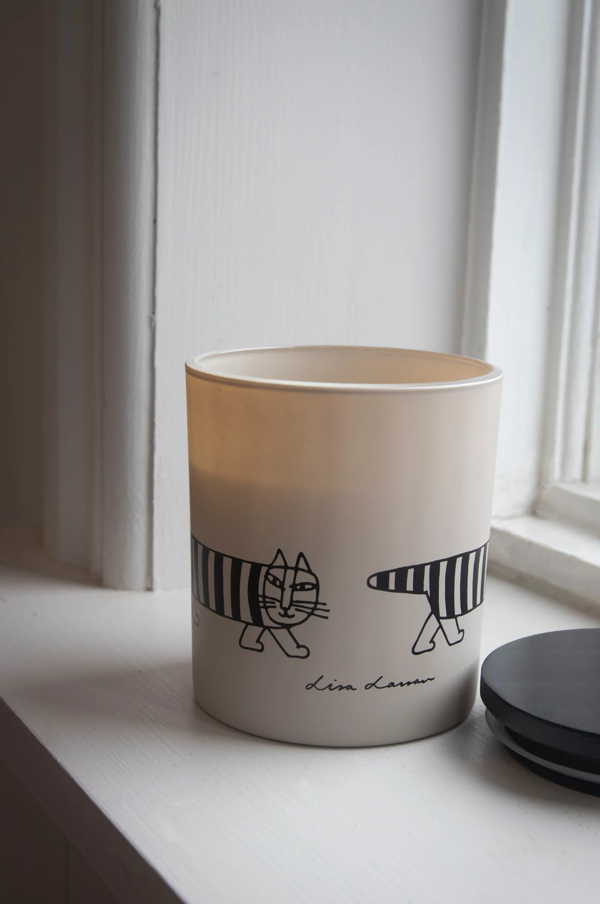 Lisa L doftljus 40 h, Mikey Pluto Design