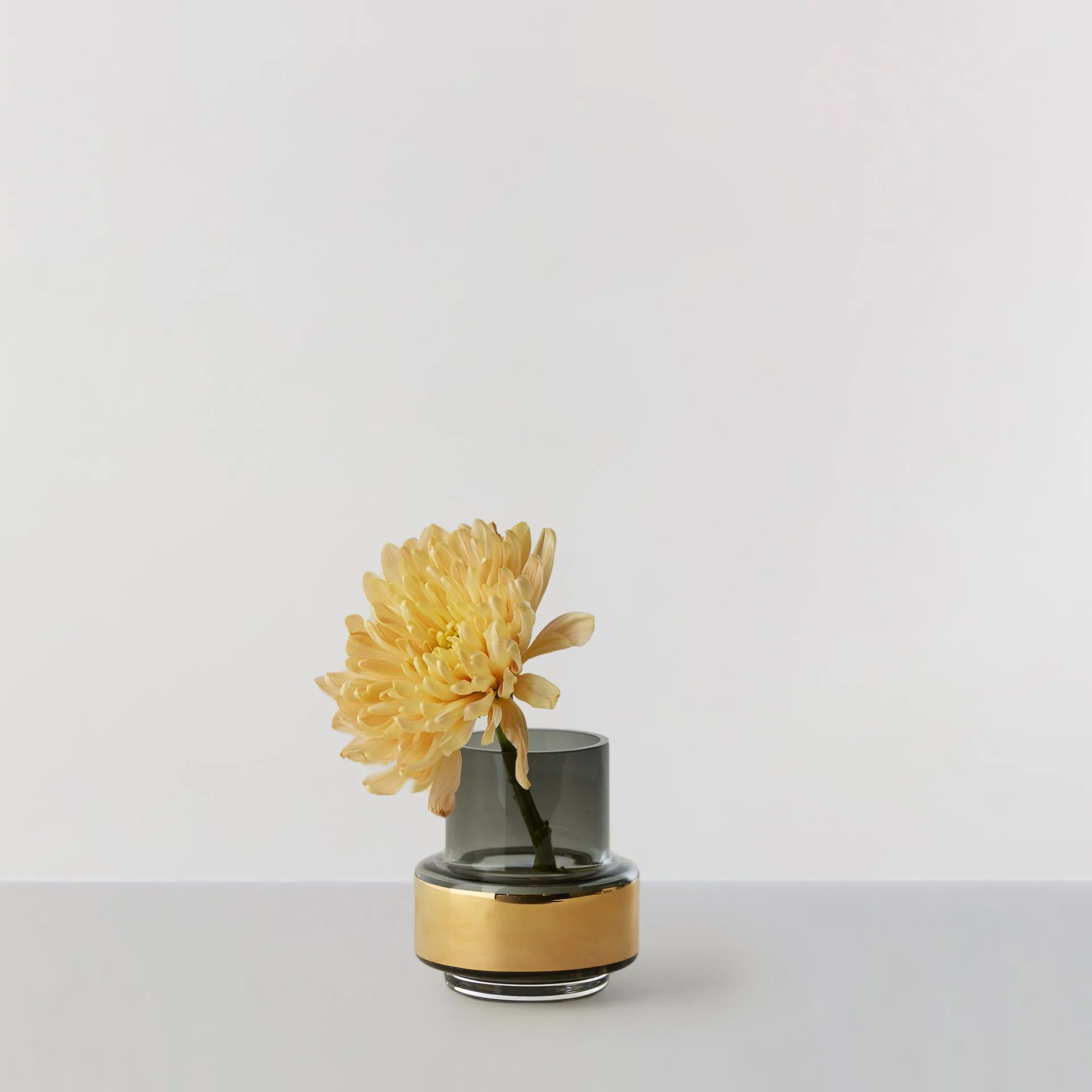Hurricane smoked tealight no. 25, Guld Ro Collection