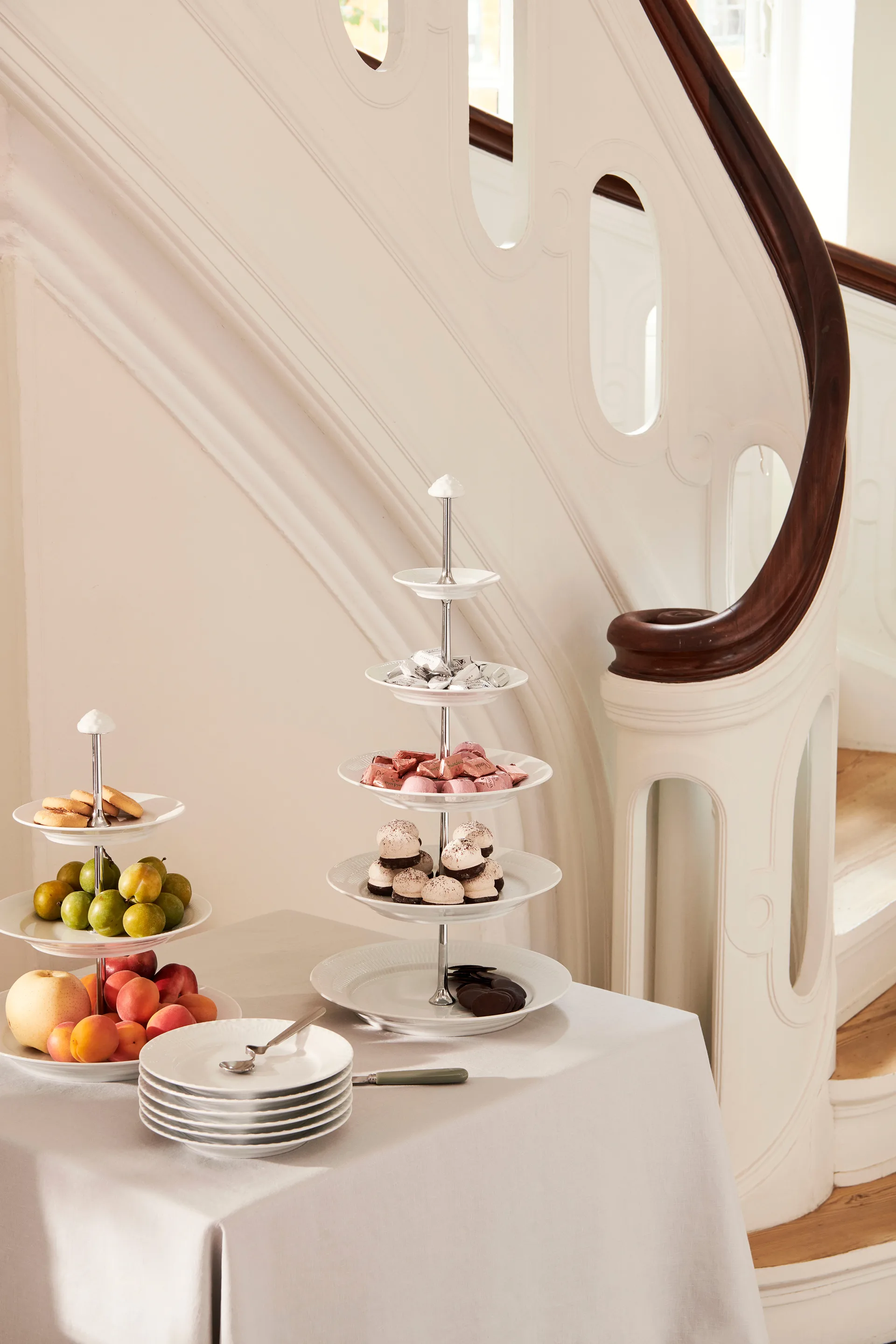 White Fluted fat med 5 våningar, White Royal Copenhagen