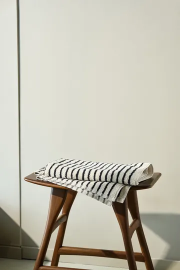 Drift badhandduk 70x140 cm - Vit-svart - Scandi Living