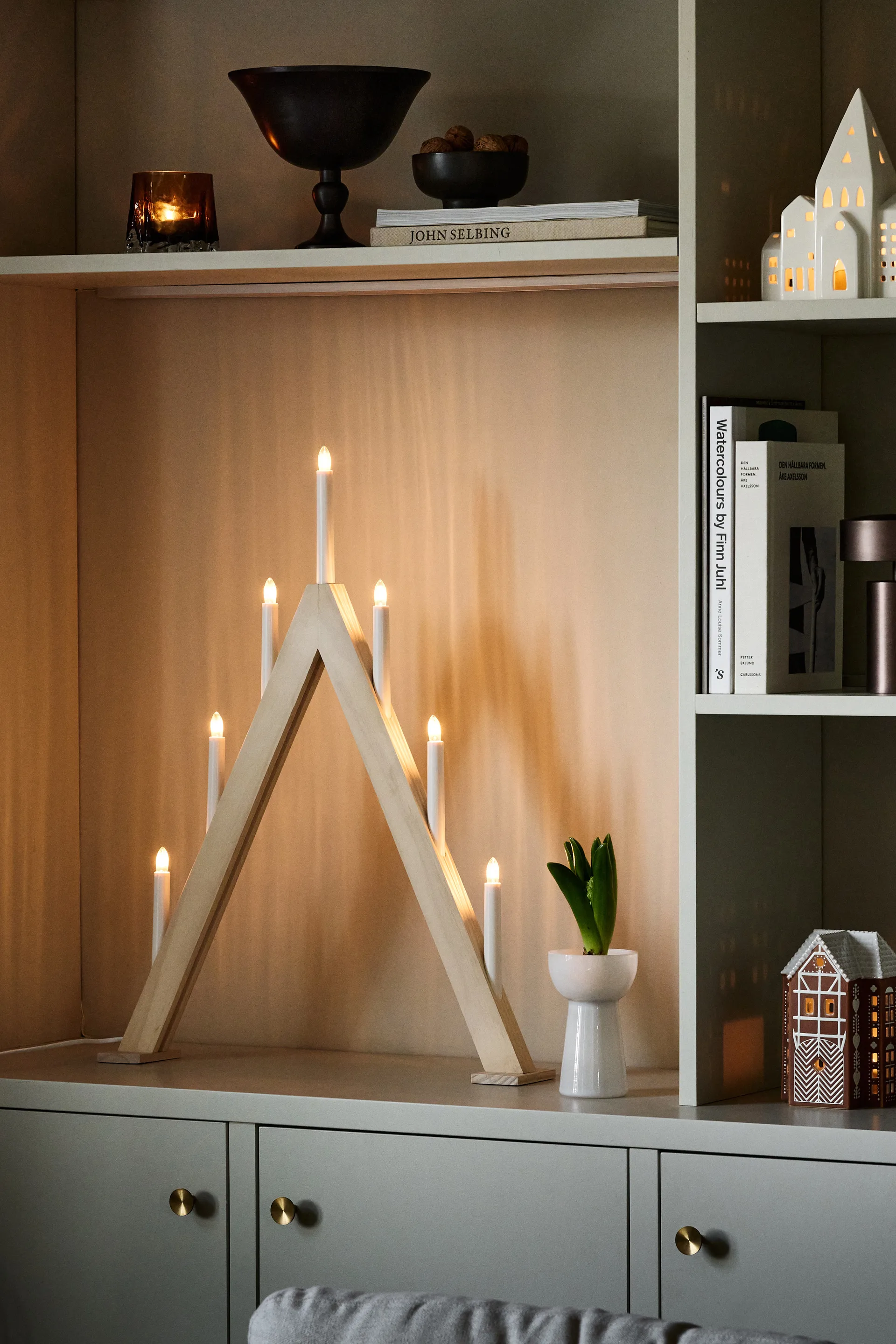 Nord adventsljusstake 60 cm, Vitlaserad Scandi Living