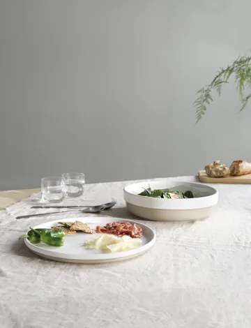 Agnes serveringsfat Ø30 cm - Sand-vit - Stelton