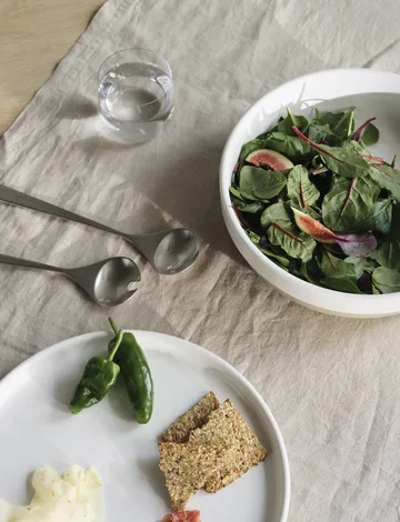 Agnes serveringsfat Ø30 cm - Sand-vit - Stelton