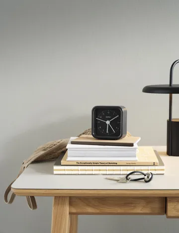 Okiru väckarklocka - Black - Stelton