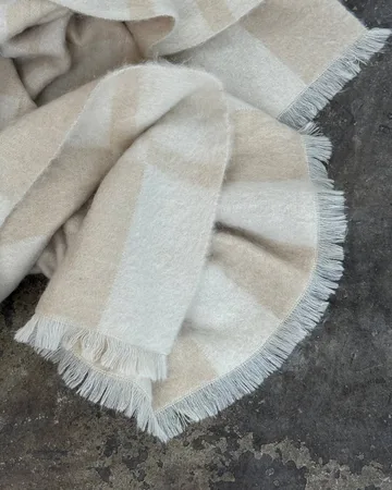 Hallin mohairpläd - Beige-off white, 130x170 cm - Tinted