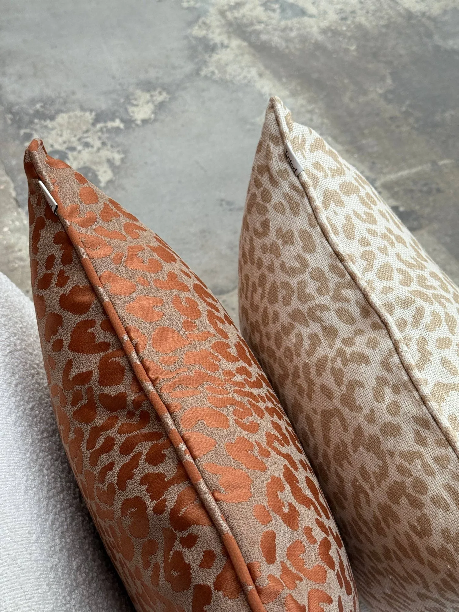 Vildklint leopard kuddfodral, Rust, 50x50 cm Tinted