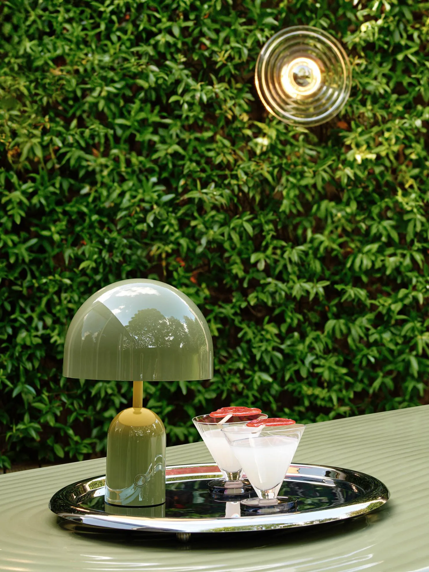 Bell Portabel LED bordslampa 28 cm, Moss Tom Dixon
