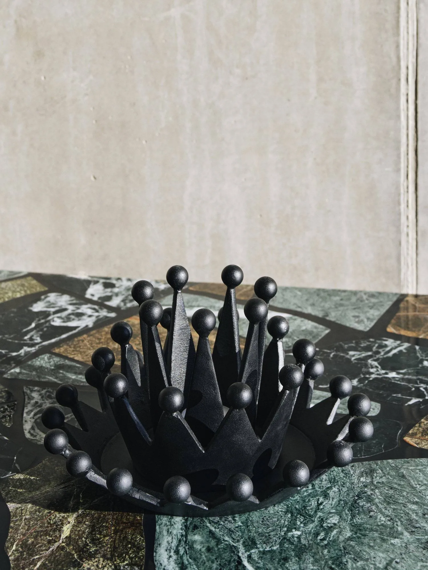 Cast Iron Crown ljuslykta, Ø8,8x12,1 cm Tom Dixon