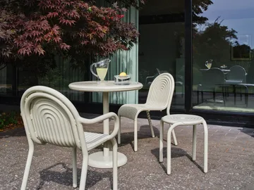Groove cafébord runt - Putty, Ø70 cm - Tom Dixon