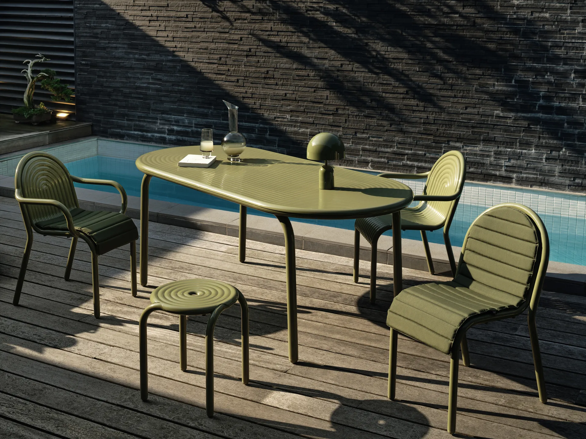 Groove Obround matbord - Moss, 86x186 cm Tom Dixon