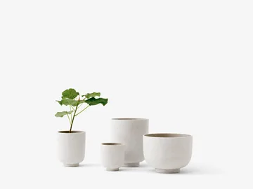 Collect SC69 kruka small Ø12 cm - Milk - &Tradition