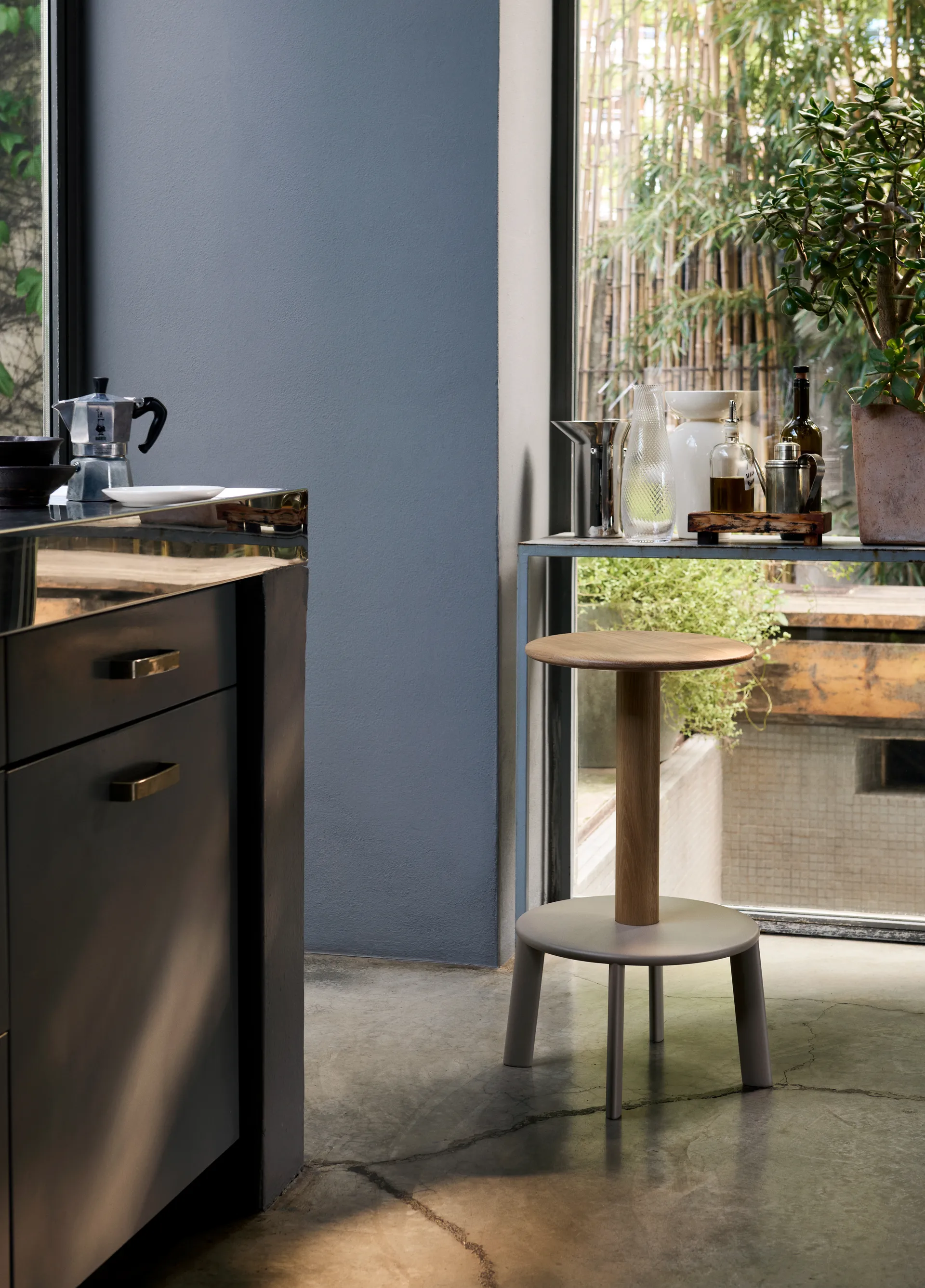 Massif AV40 barstol, Dark stained oak-warm black &Tradition