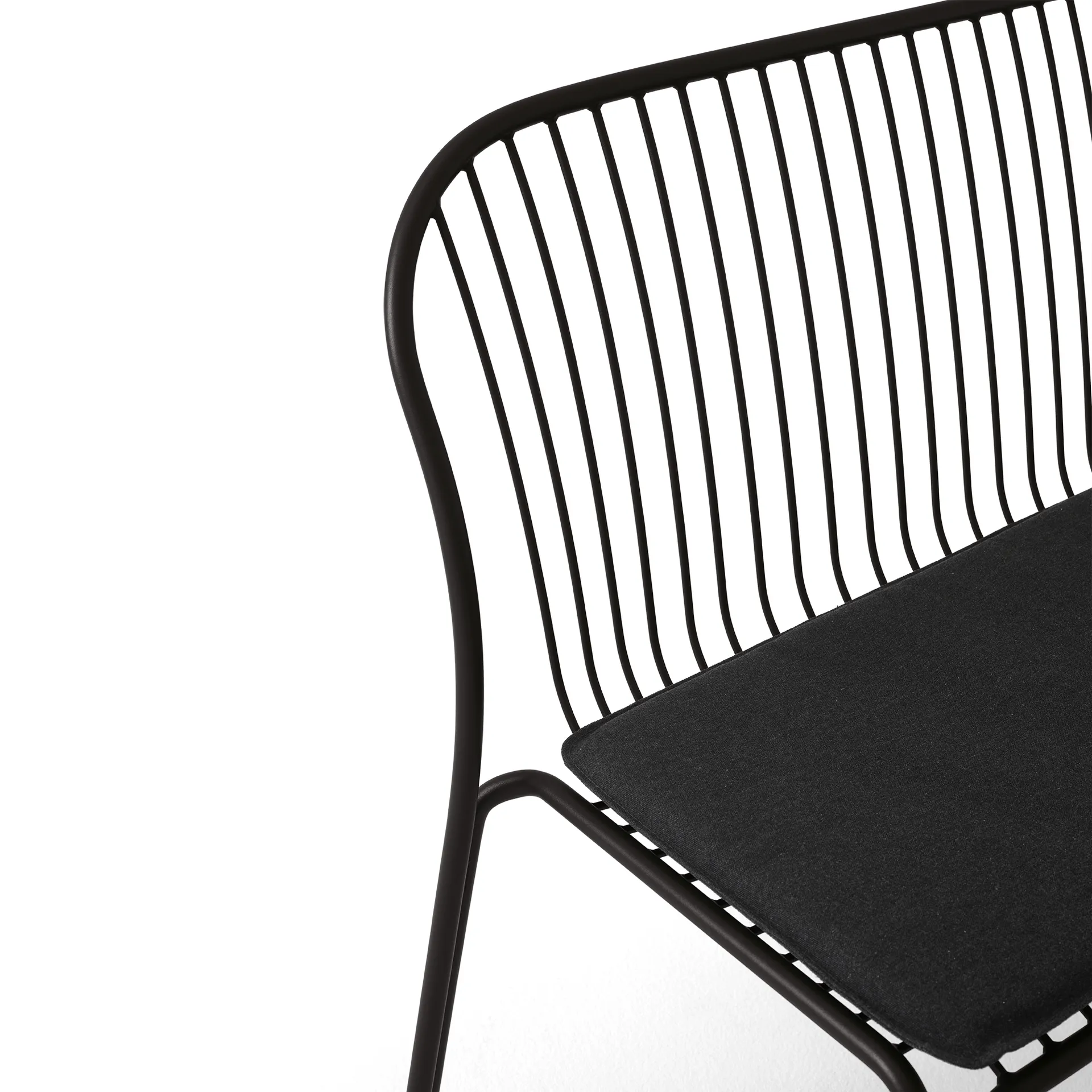Thorvald SC111 bänk, Warm black, 129 cm &Tradition