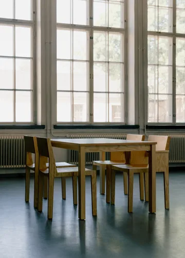 016 Maasto Table bord - Matt oljevaxad furu, 90x90x75 cm - Vaarnii