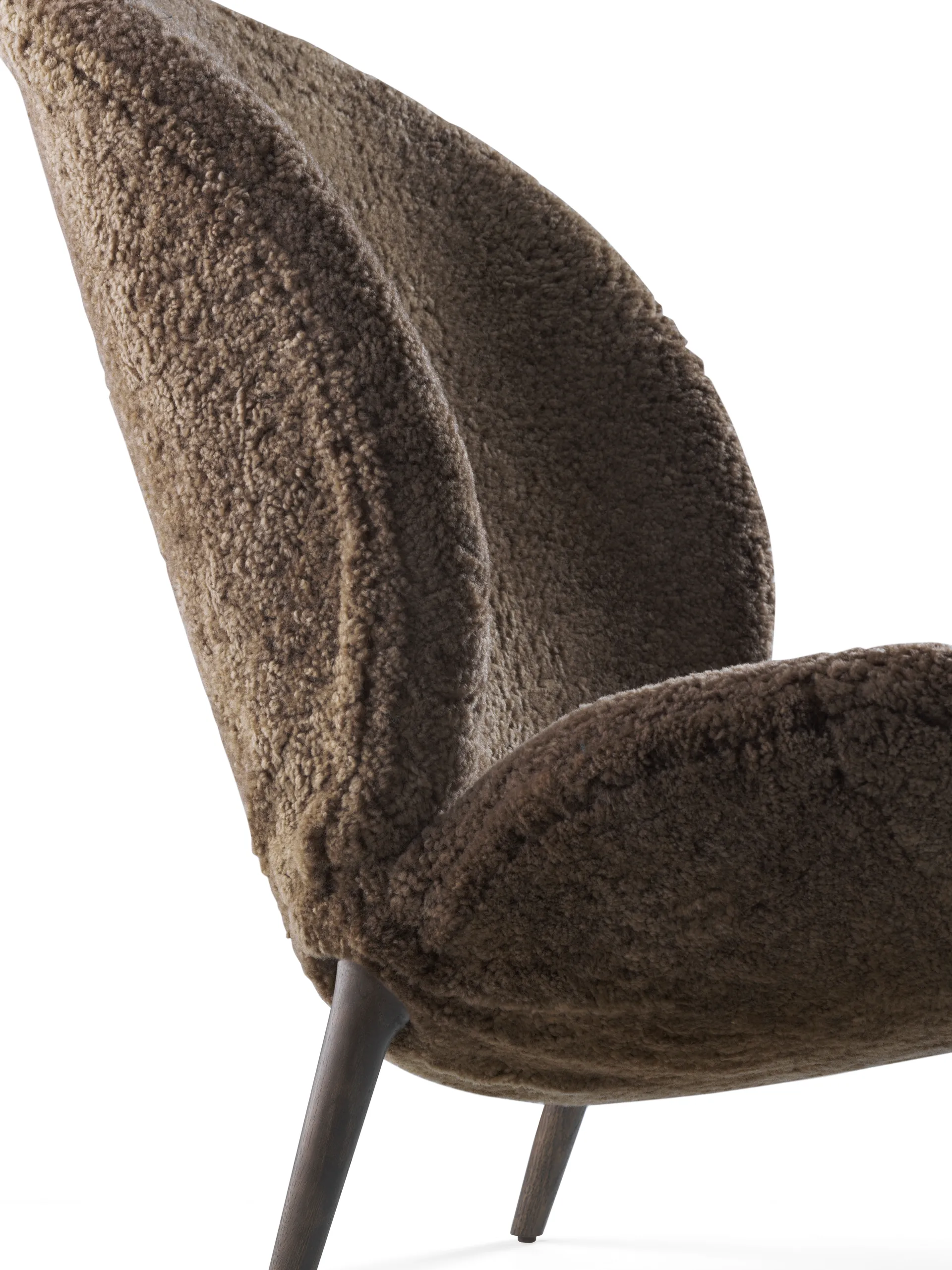 Vipp469 Lodge loungefåtölj low back, Curly 07 umber-dark oak Vipp