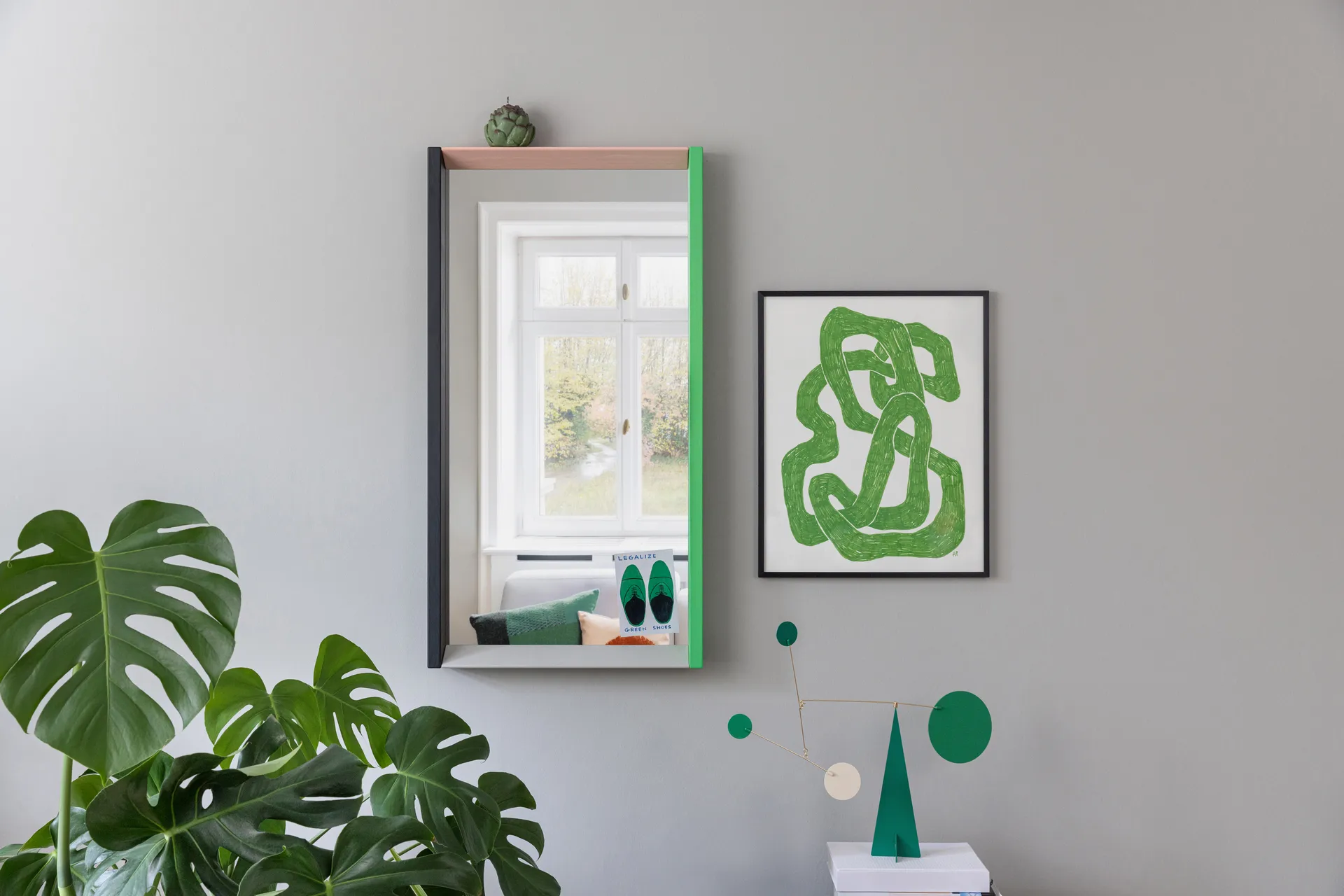 Colour Frame Mirror väggspegel medium, Neutral Vitra