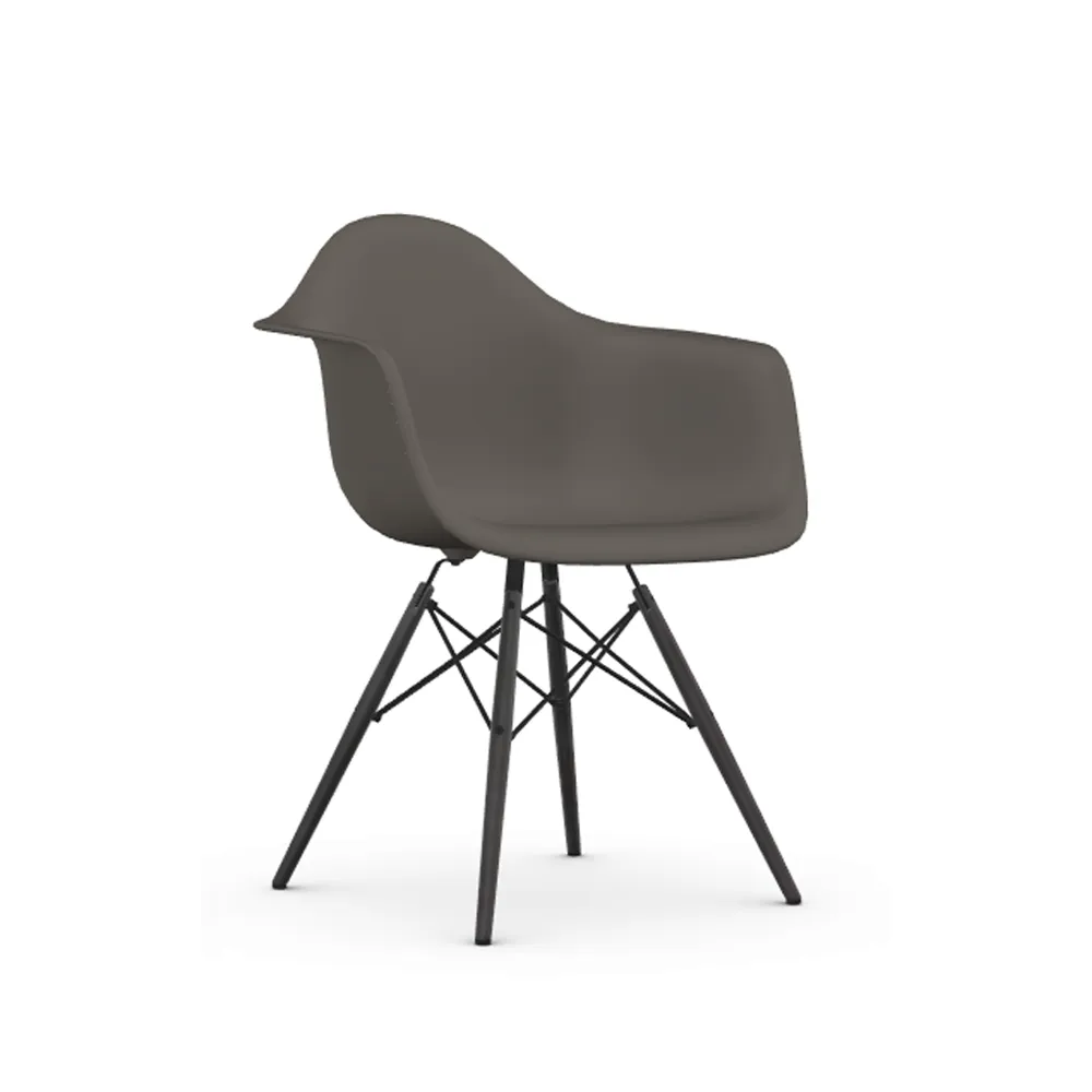 Eames Plastic Armchair RE DAW stol, 56 granite grey-black maple Vitra