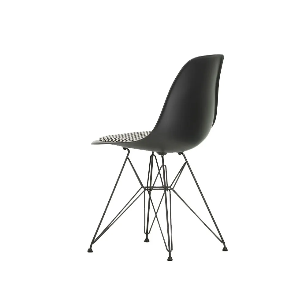 Eames plastic side chair DSR stol klädd sits, Black-Checkered-Black Vitra