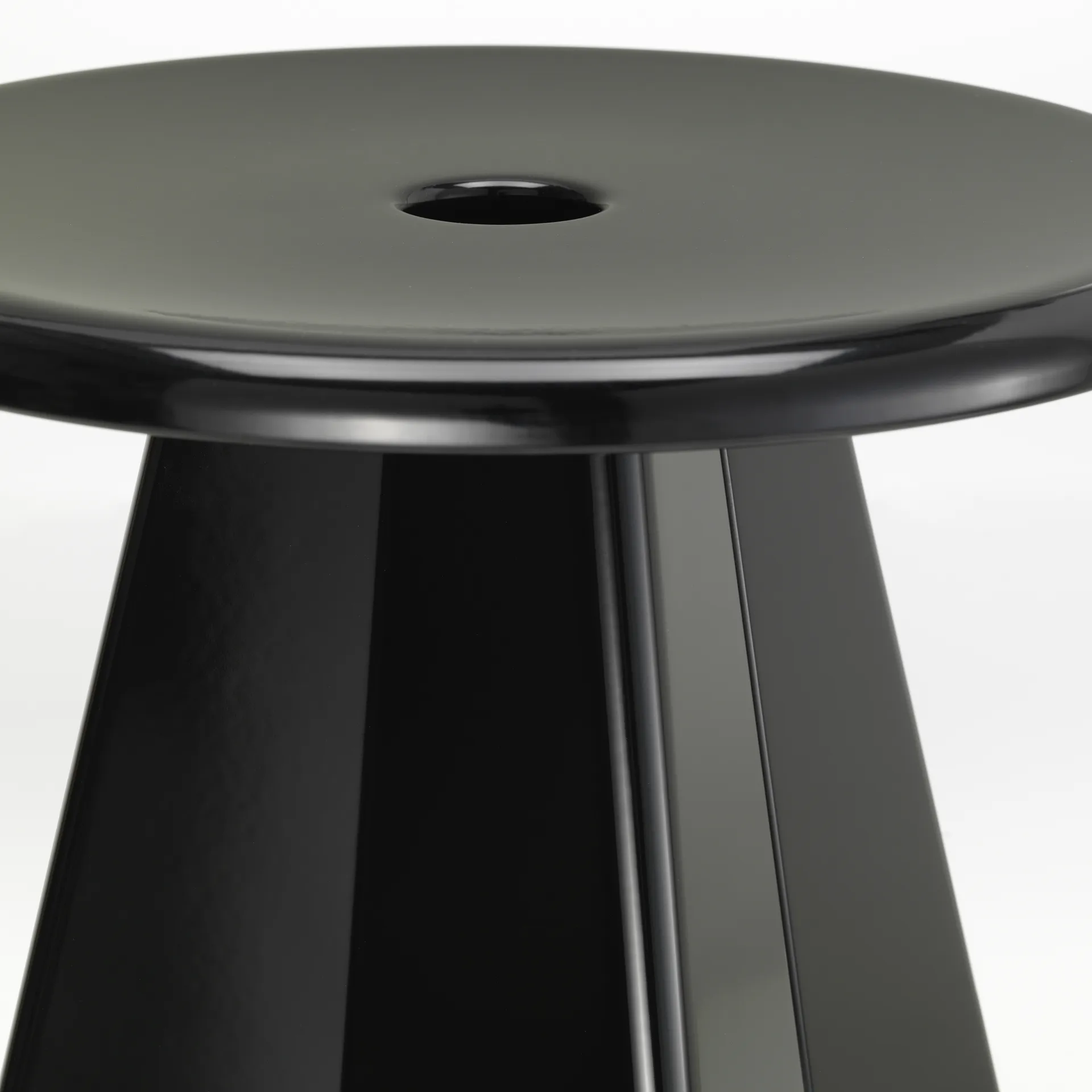 Tabouret Métallique pall, Deep black (svart) Vitra