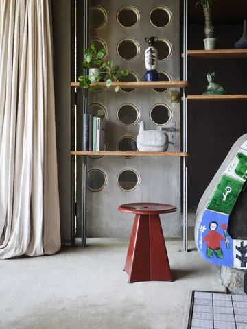 Tabouret Métallique pall - Japanese red (röd) - Vitra