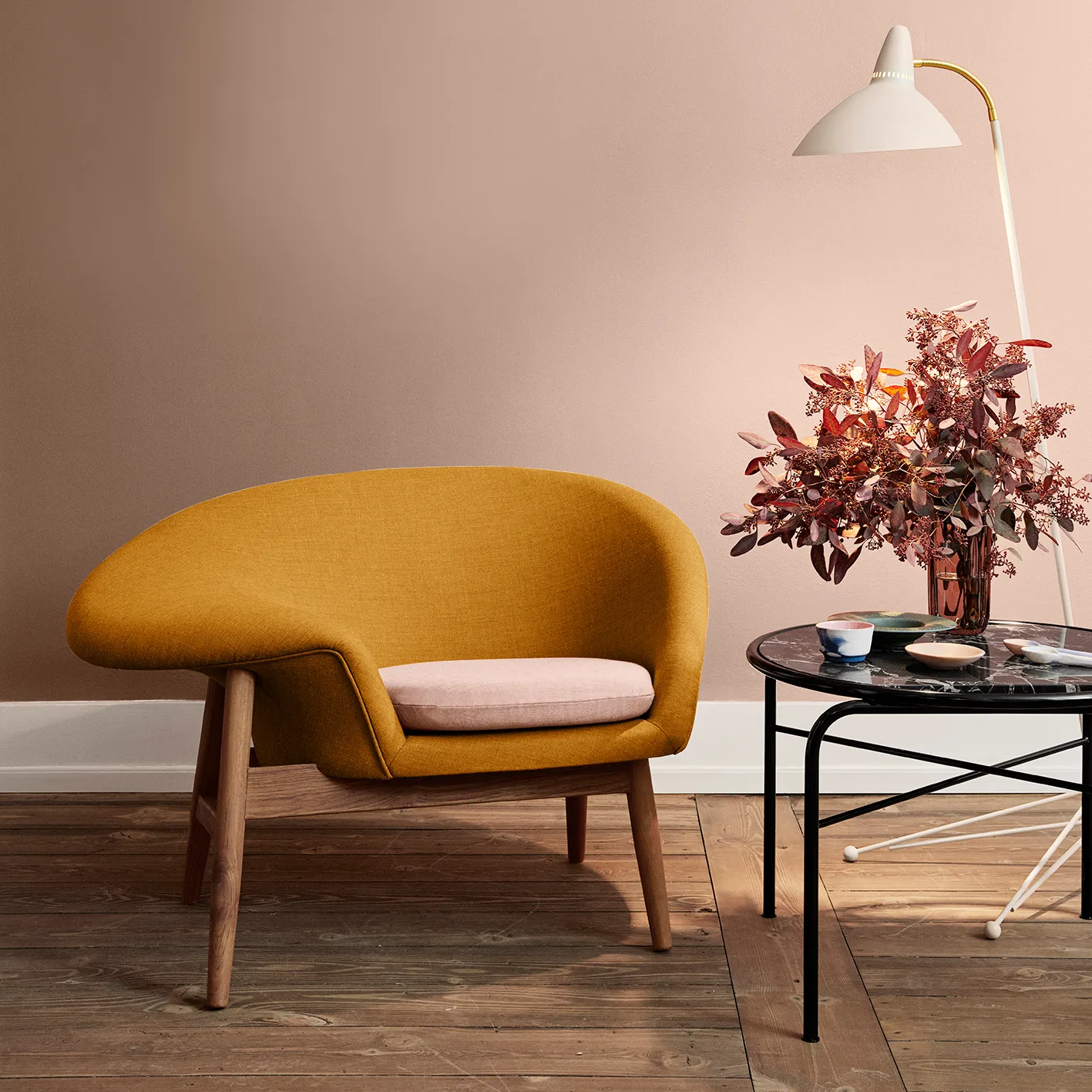Fried Egg fåtölj, Dark ochre-pale rose Warm Nordic