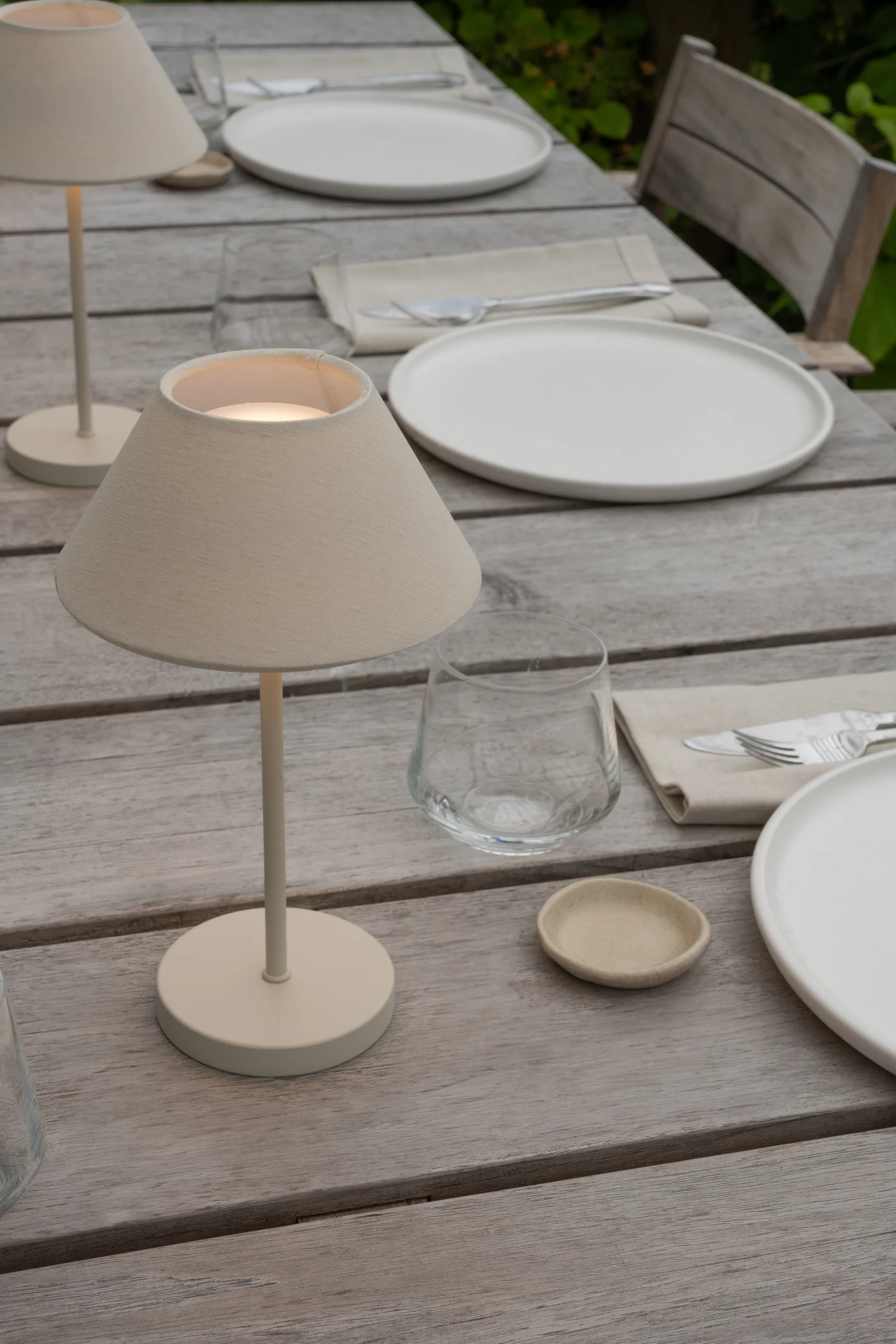 Teya bordslampa portabel, Offwhite, Ø15x26 cm Watt & Veke